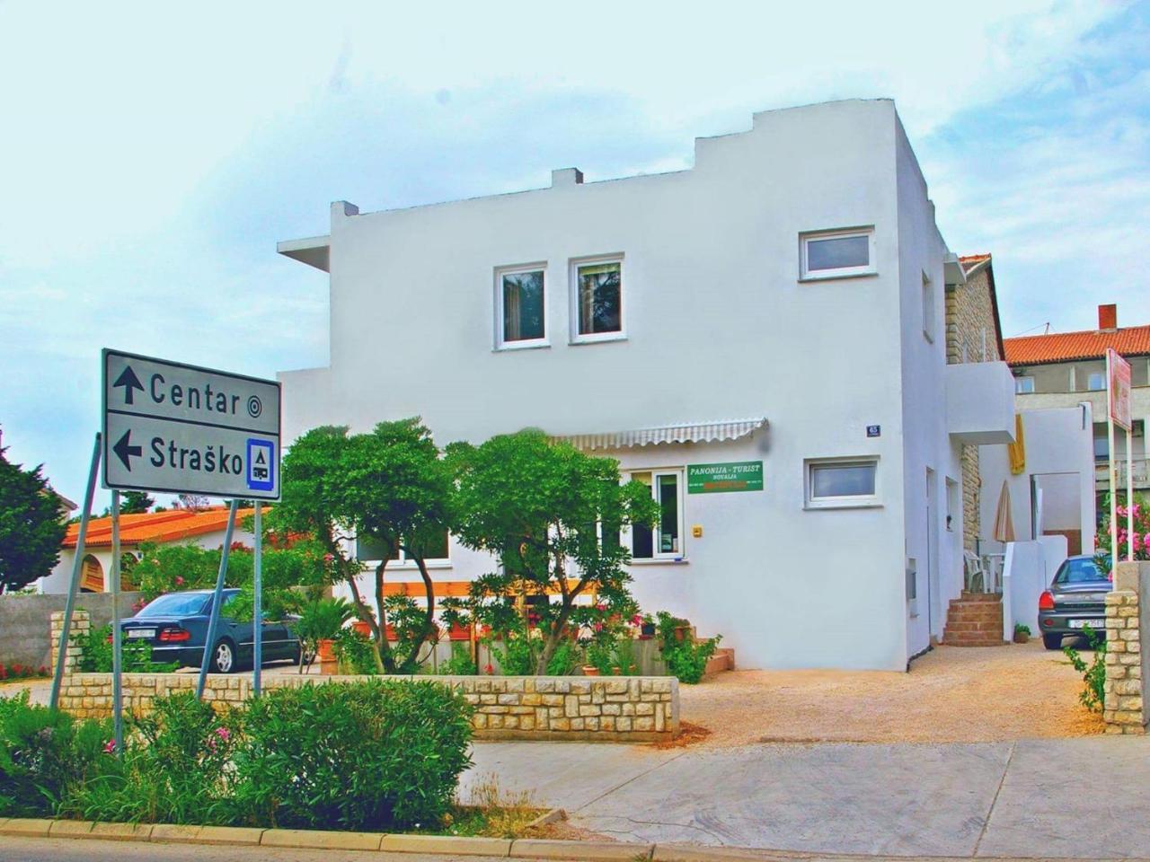 Apartments Panonija Novalja Exterior photo